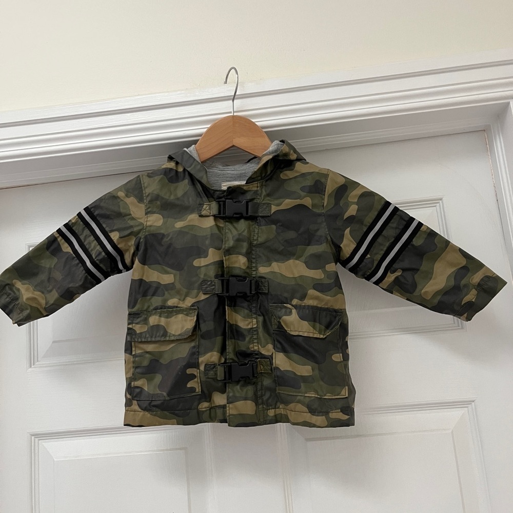 Old navy boys rain  jacket size 18-24 months